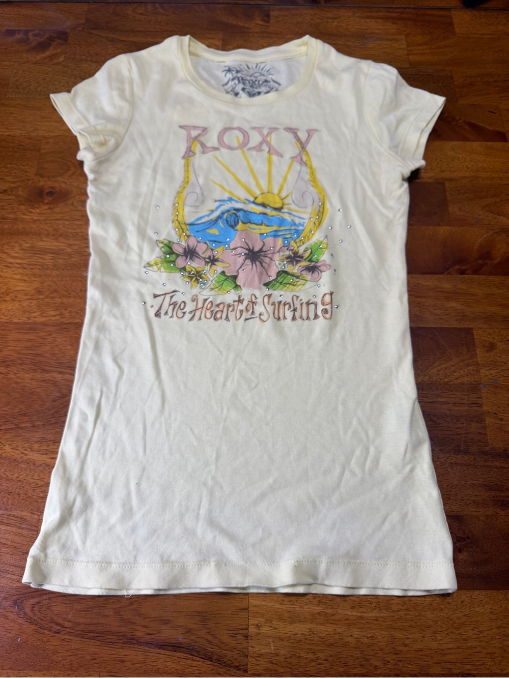 Roxy Women’s Small The Heart of Surfing Graphic Tee Rhinestone Hibiscus Y2K